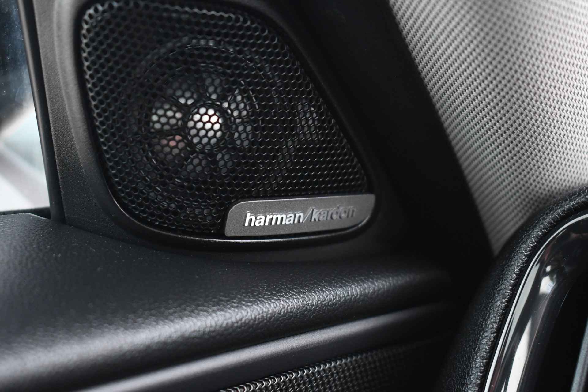 0674 Harman Kardon premium audiosysteem