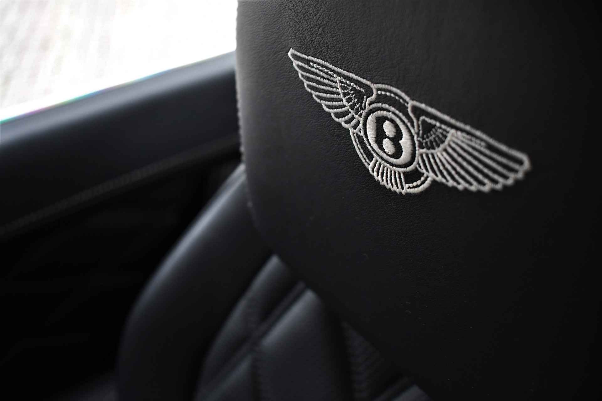 Bentley logo in hoofdsteunen