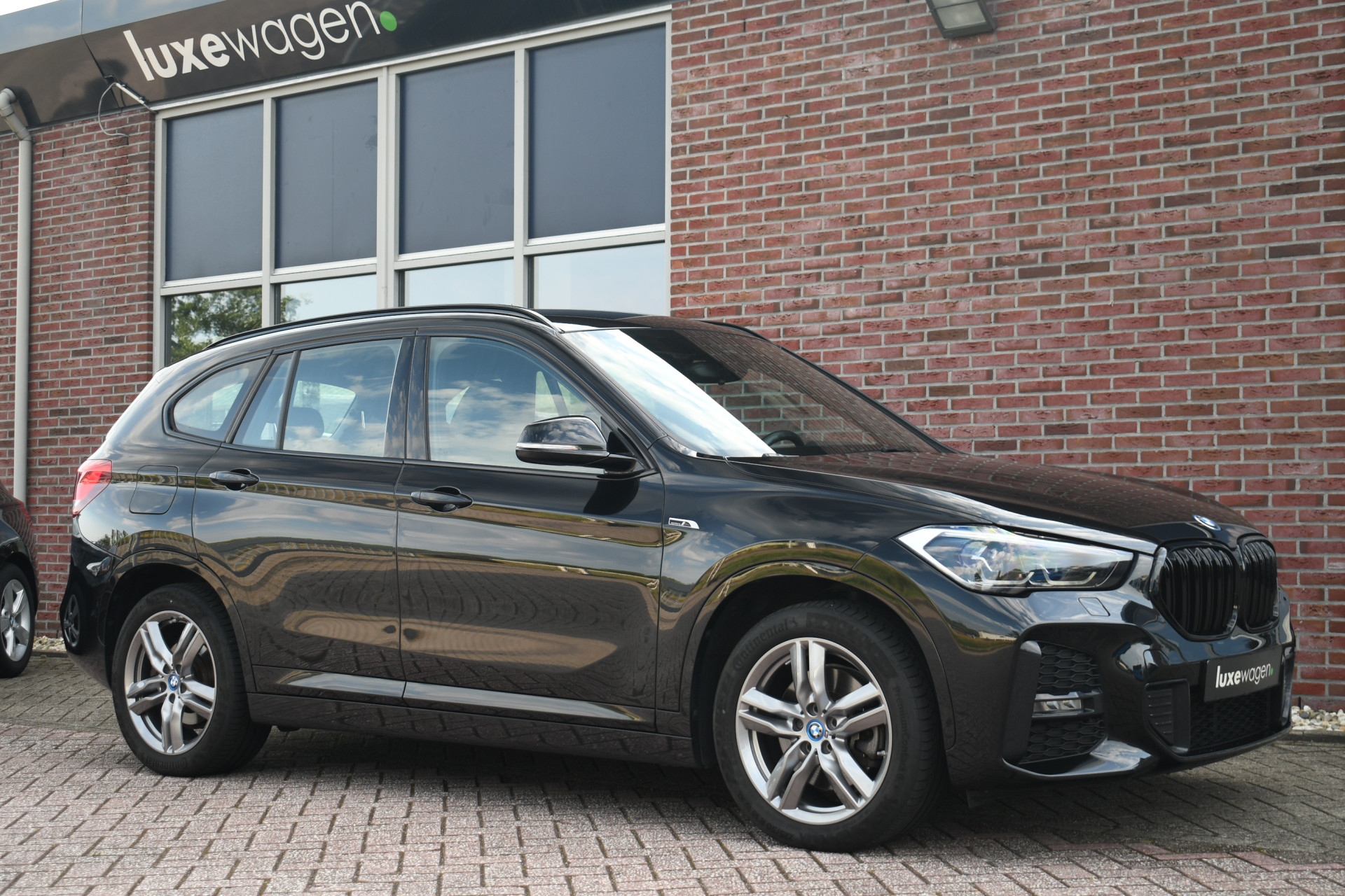 BMW X1 xDrive25e 220pk M-Sport 39422699-4.jpg | Luxewagen
