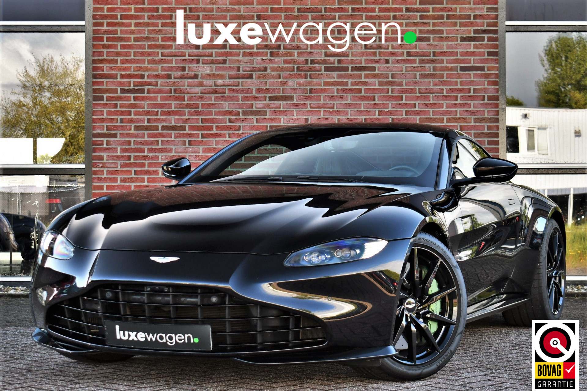 Aston Martin V8 Vantage 4.0 53484874-0.jpg | Luxewagen