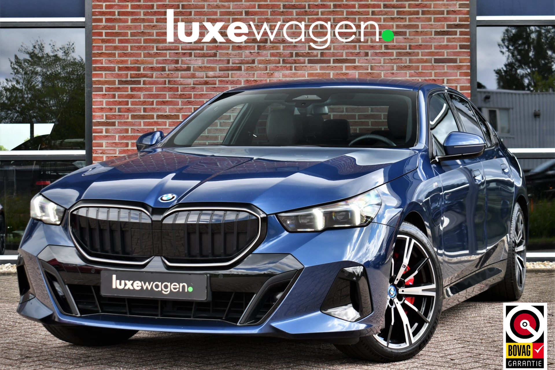 BMW 5 Serie 550e xDrive M-Sport Pro 53765245-0.jpg | Luxewagen