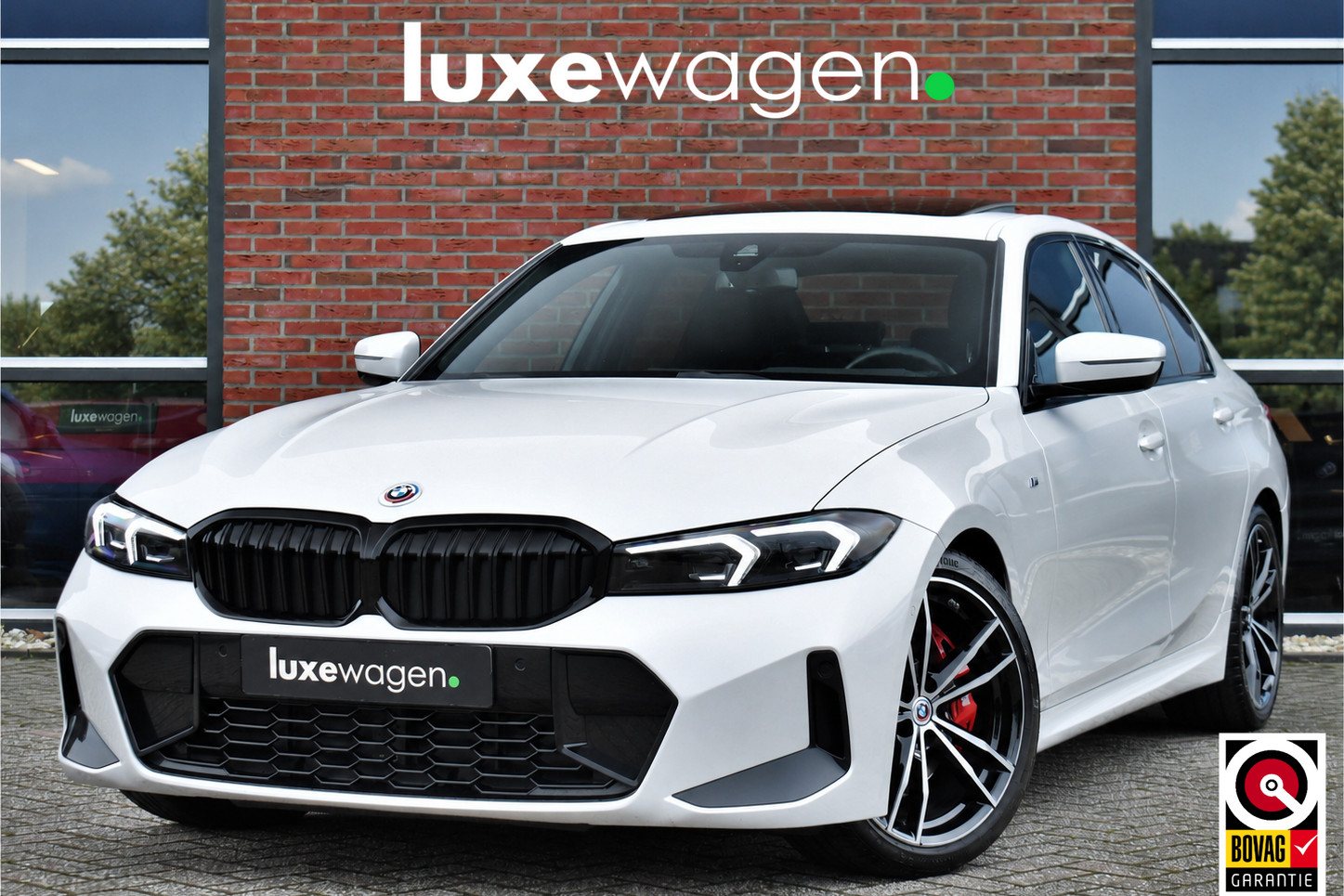 BMW 3 Serie 330d M-Sport Pro 54415289-0.jpg | Luxewagen