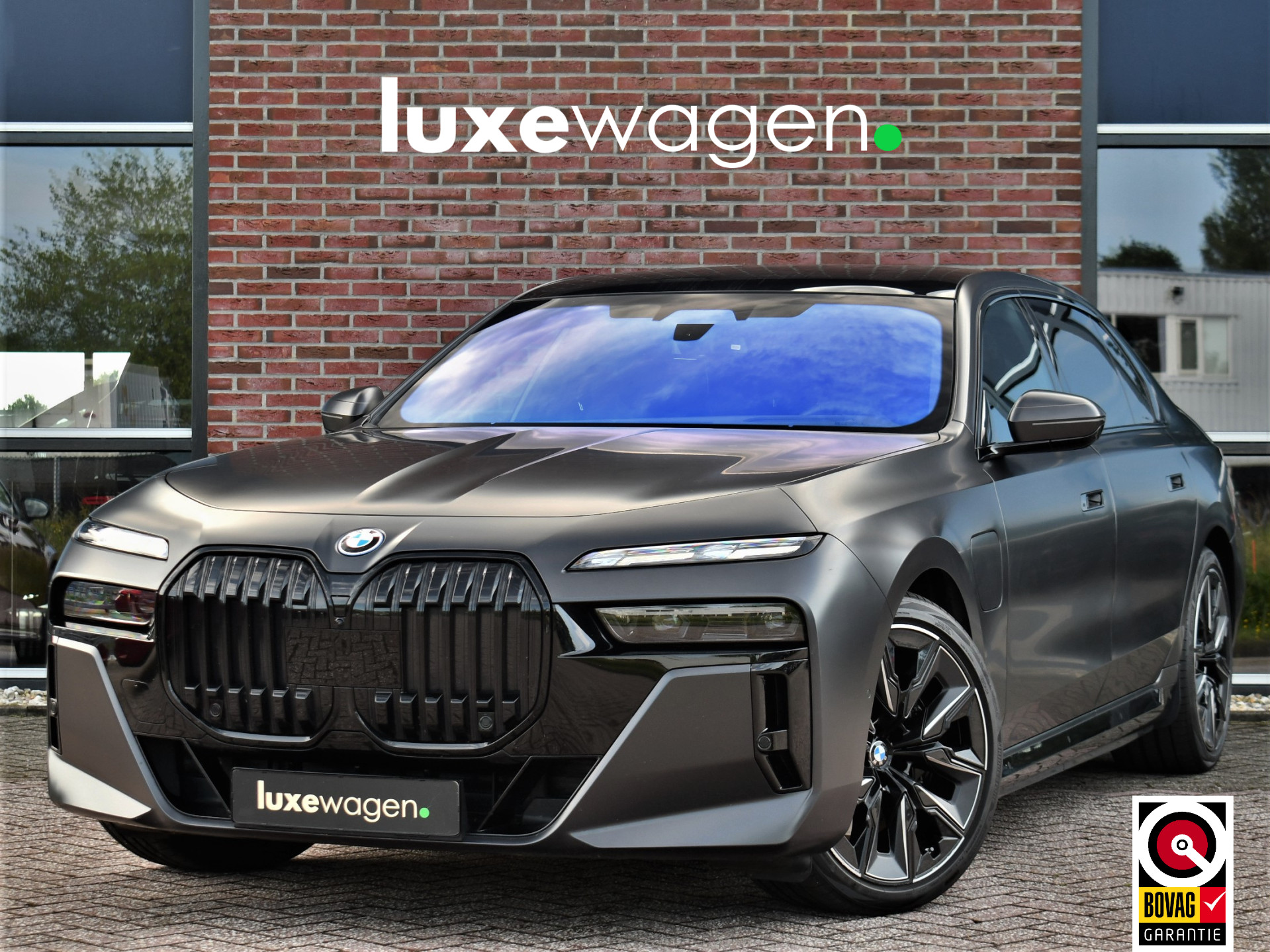 BMW 7 Serie 750e xDrive M-Sport Pro 54473065-0.jpg | Luxewagen