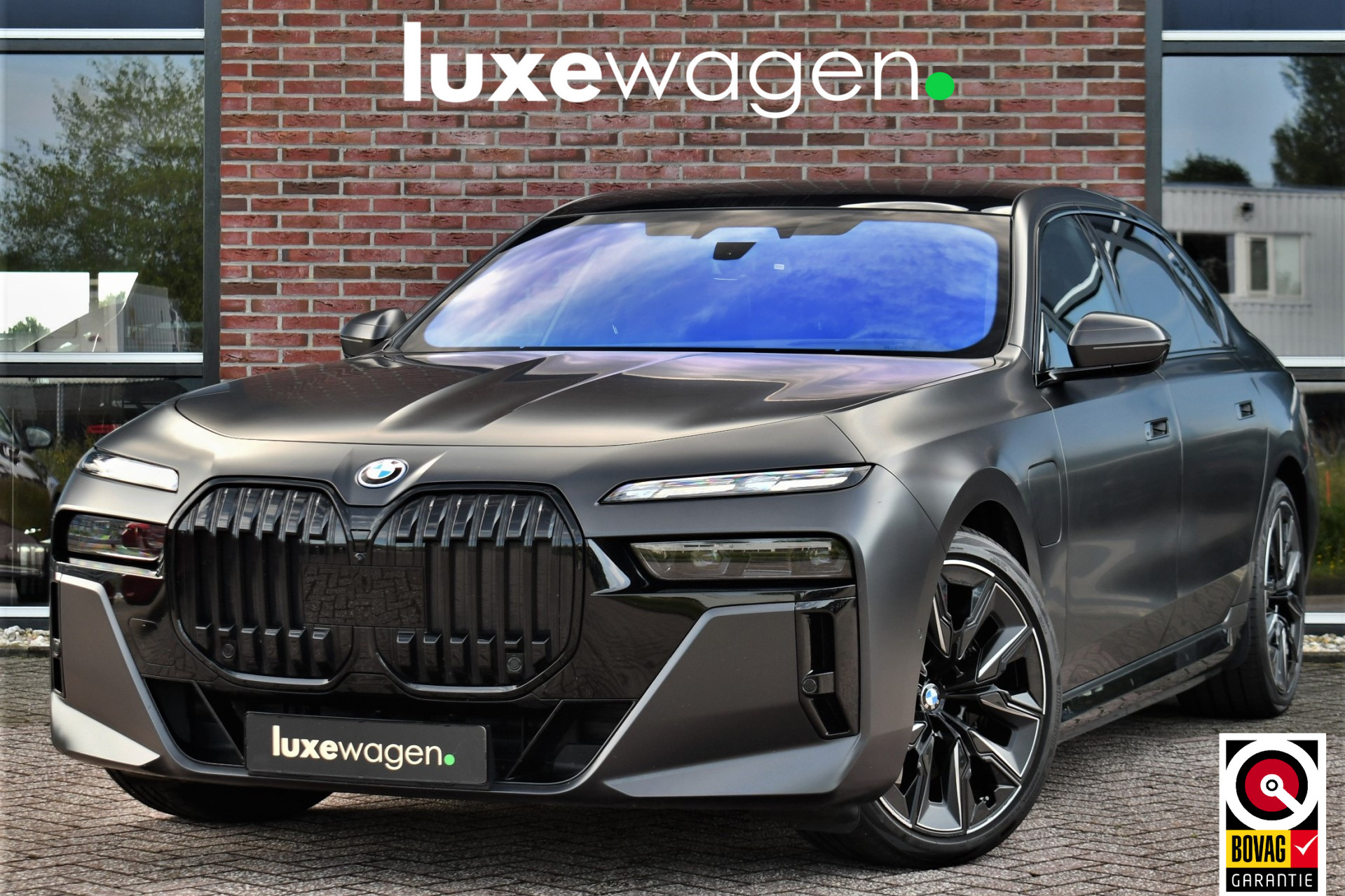 BMW 7 Serie 750e xDrive M-Sport Pro 54473065-0.jpg | Luxewagen