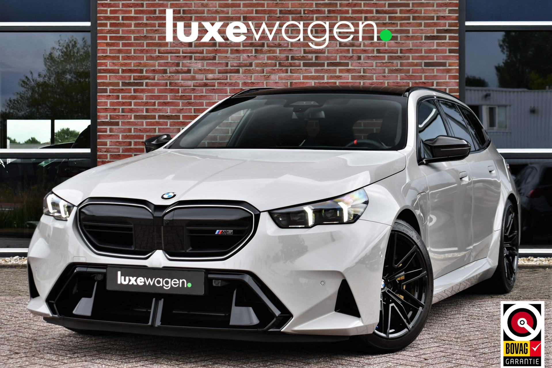 BMW M5 Touring 54843262-0.jpg | Luxewagen