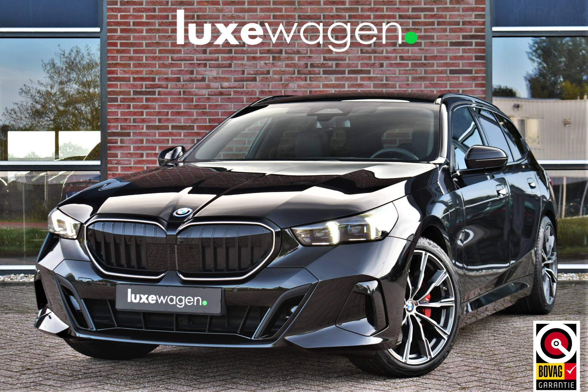 BMW 5 Serie Touring 530e xDrive M-Sport Pro 56917945-0.jpg | Luxewagen