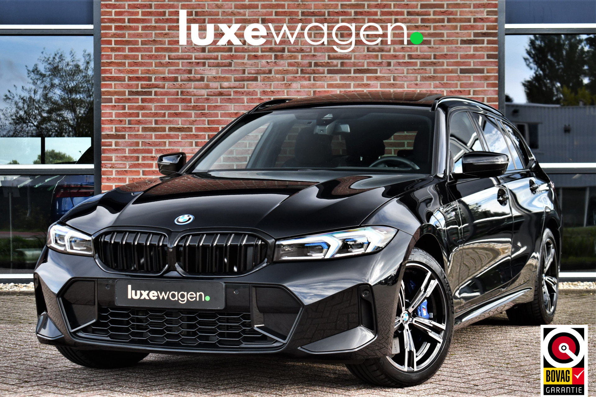 BMW 3 Serie Touring 330e xDrive 57105677-0.jpg | Luxewagen